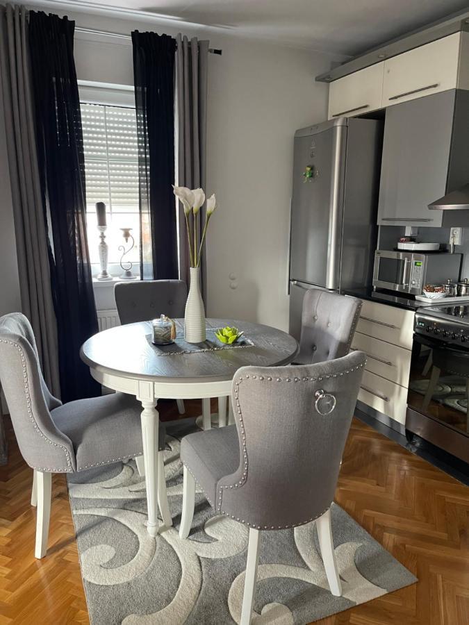 Lea-Lux Apartment Čačak Zewnętrze zdjęcie