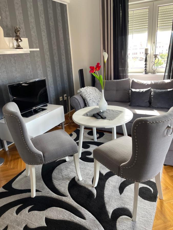 Lea-Lux Apartment Čačak Zewnętrze zdjęcie